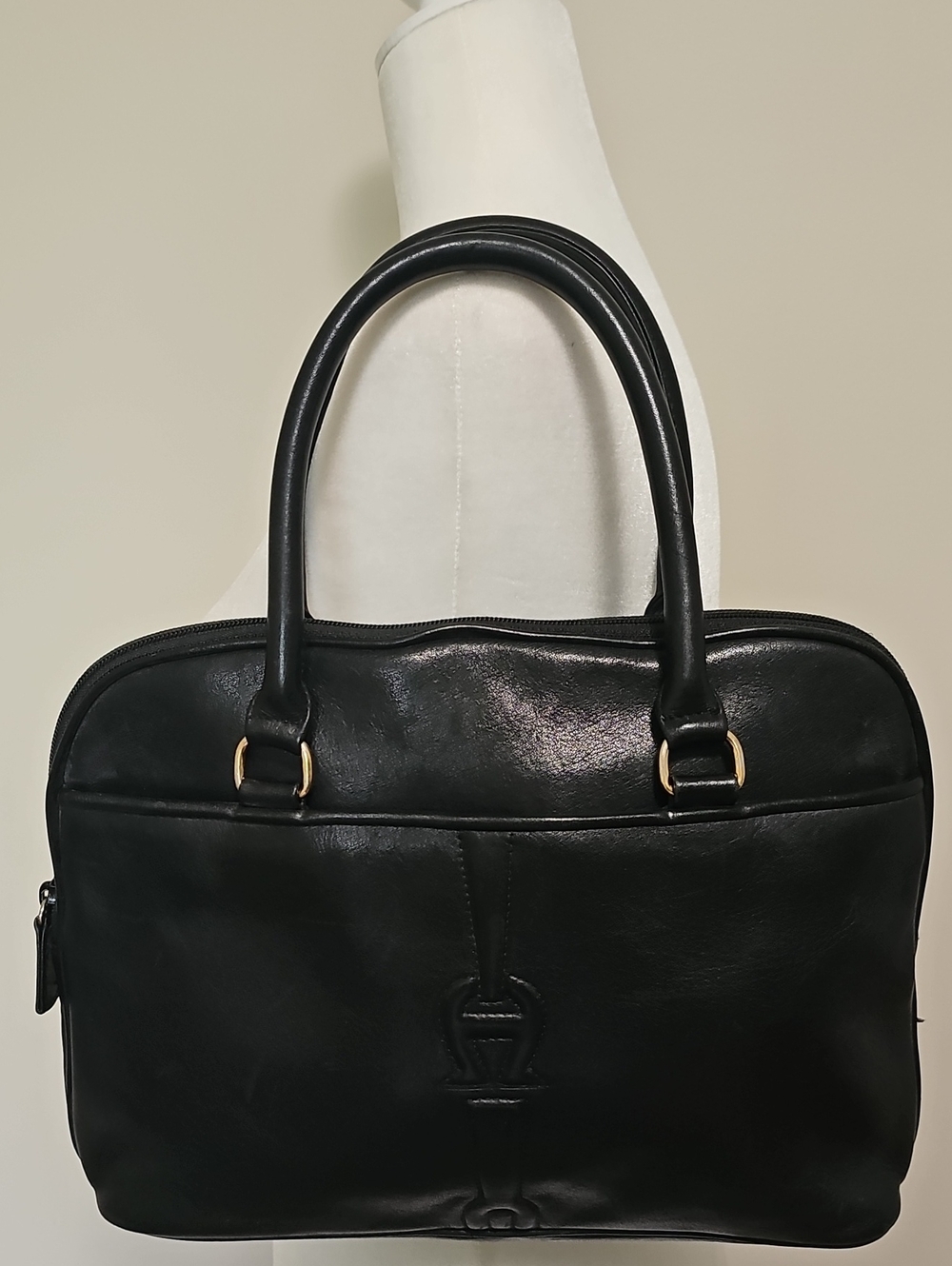 Vintage Etienne Aigner Black Leather Satchel Handbag 10x12